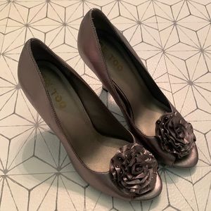 Me too. Heels. Sz 8.5